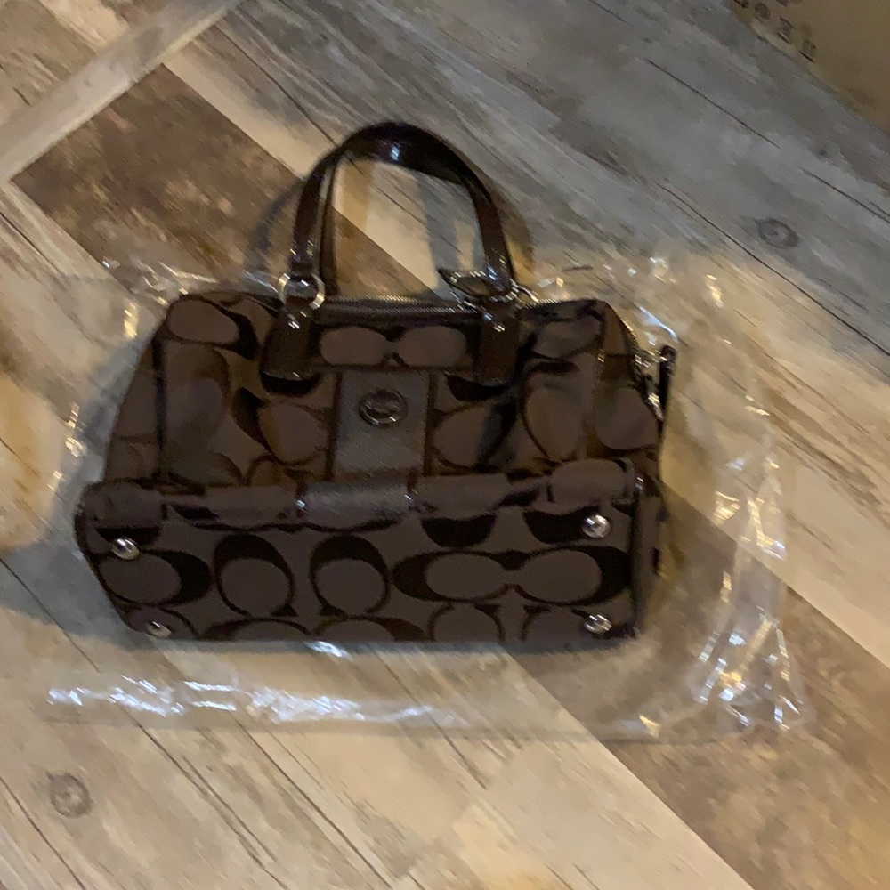 Coach satchel excellent condition